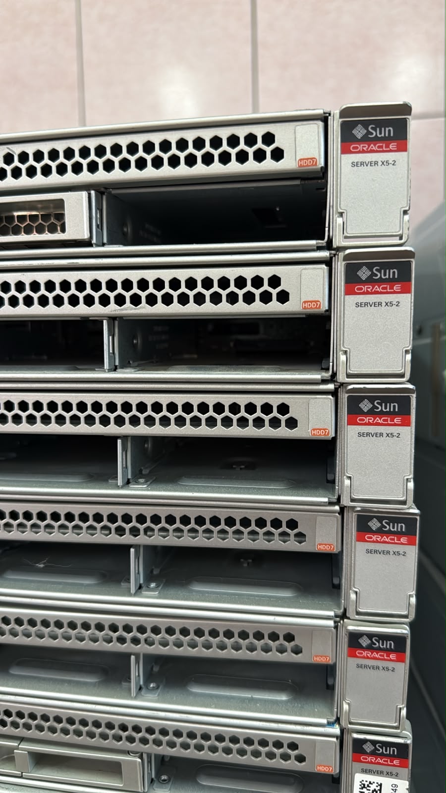 Oracle X5-2 1U Rack Server CTO 4
