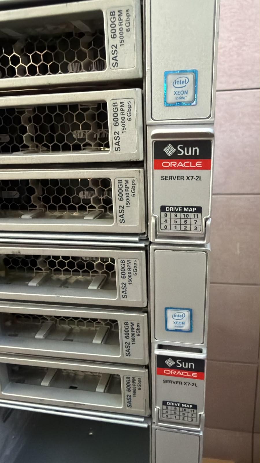 Oracle X7-2L 2U Rack Server CTO 5